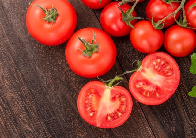 更年期症状のほてり、シミ対策に【トマト】レシピと薬膳効能