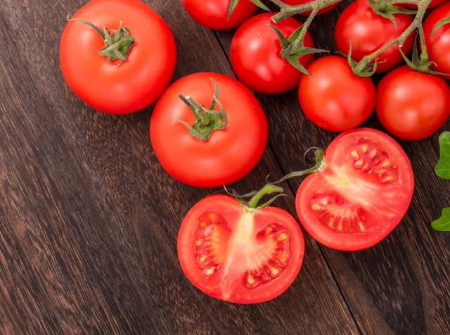 更年期症状のほてり、シミ対策に【トマト】レシピと薬膳効能